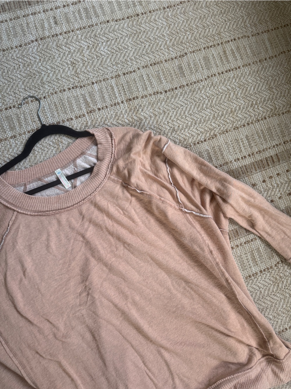 Free people Crewneck Women's Top in Dusty Pink - Picture 8 of 9